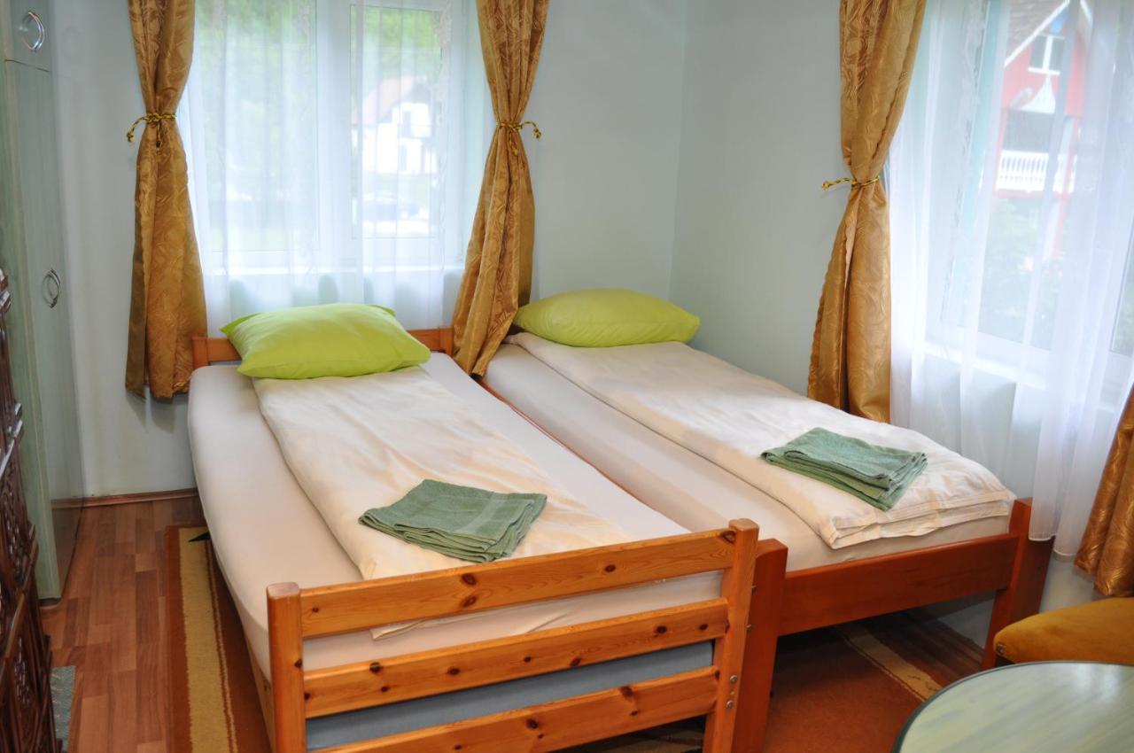 Hotel Casa Verde Rîu de Mori Esterno foto