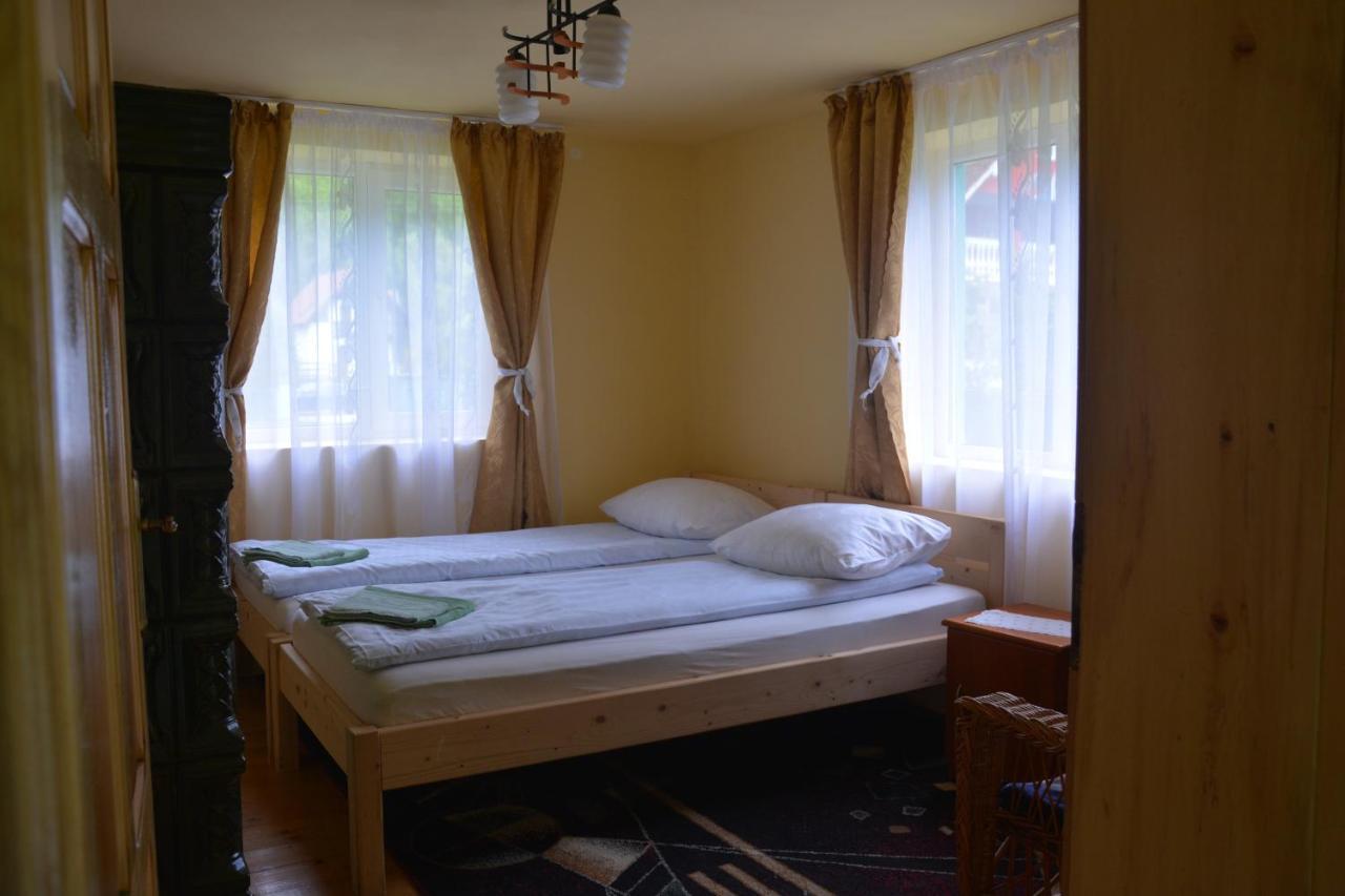 Hotel Casa Verde Rîu de Mori Esterno foto