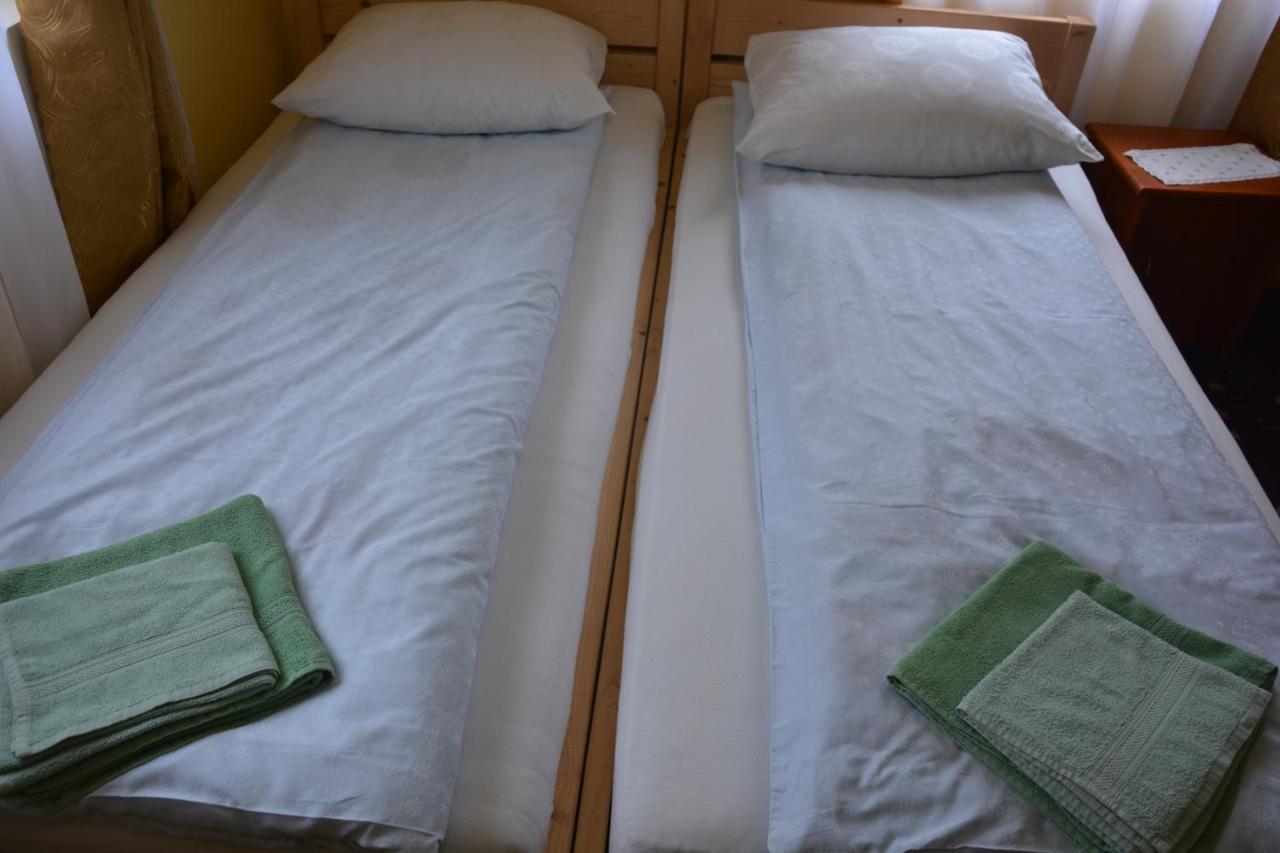 Hotel Casa Verde Rîu de Mori Esterno foto